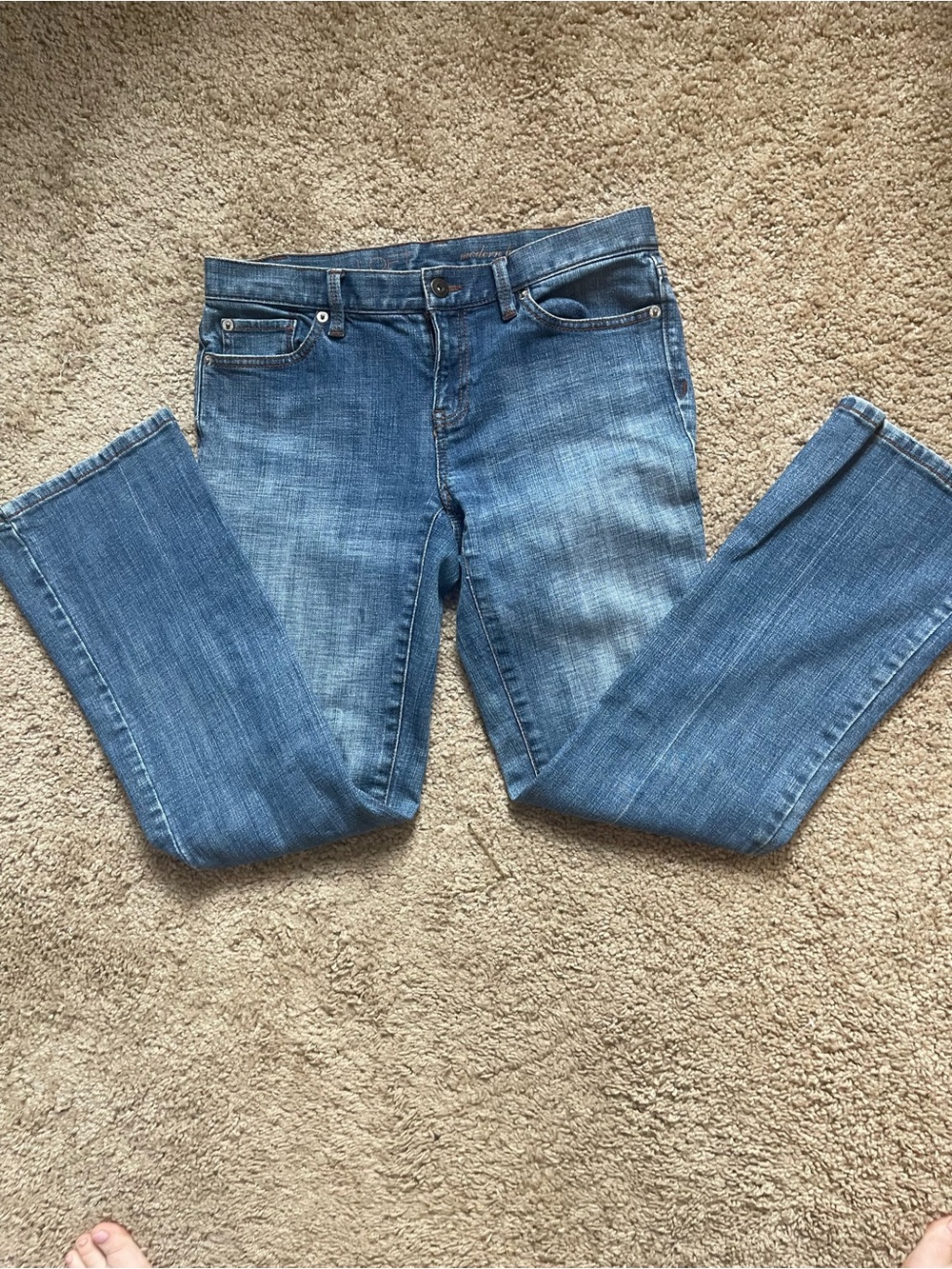 LOFT Women's boot cut size 6Leg Mid Blue Jeans